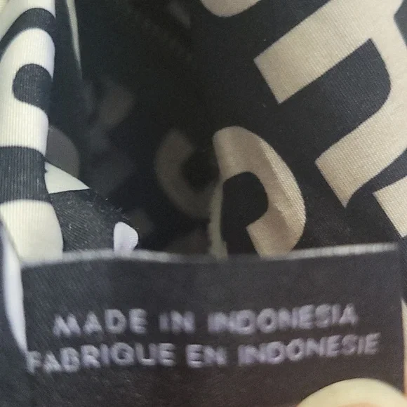 Marc By Marc Jacobs Gray Leather Shoulder Bag with Slouchy Design - Picture 13 of 16